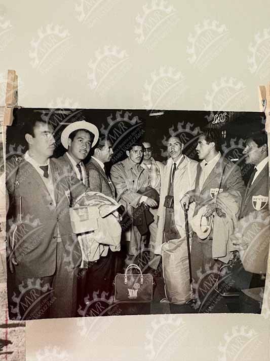 1960 - Jugadores con maletas